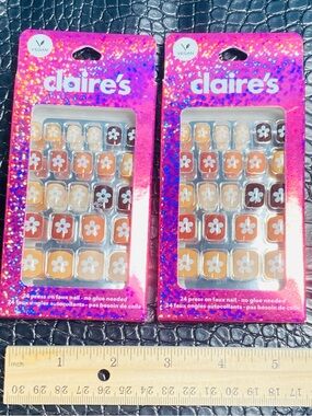 NWT claire's 2 Packs Floral Press-On Nail Sets Vegan No Glue Needed